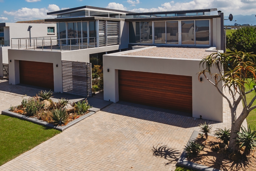 4 Bedroom Property for Sale in Oubaai Western Cape